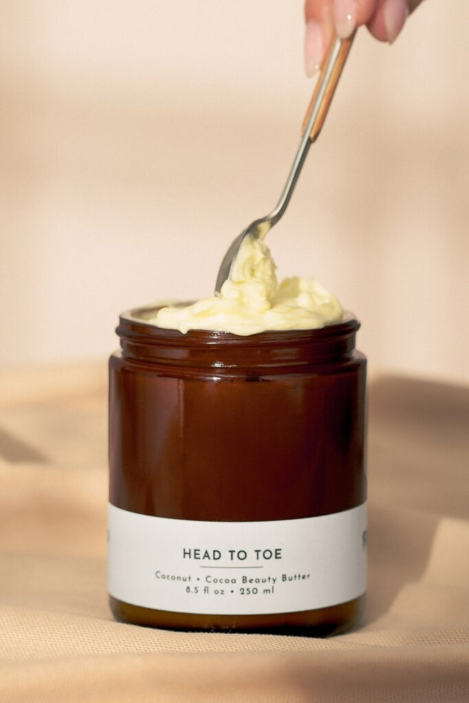 Zero Waste Lotions Who Are All About Plastic Free Pampering #zerowastelotion #bestzerowastelotion #zerowastebodylotion #zerowastelotionbar #plasticfreelotion #beestplasticfreelotion Image by Plaine Products