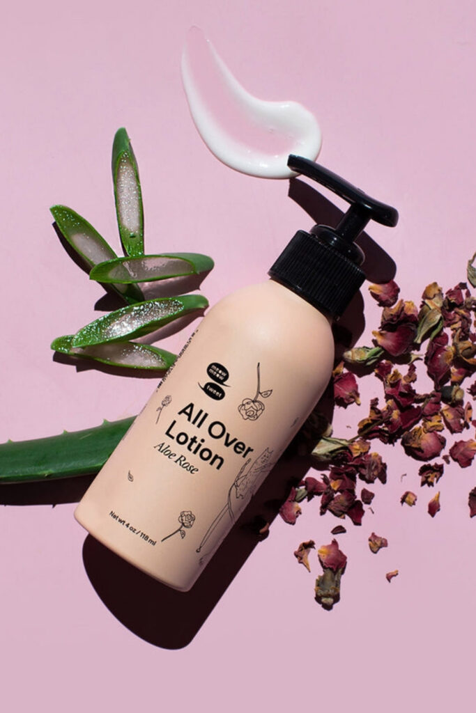 Zero Waste Lotions Who Are All About Plastic Free Pampering  #zerowastelotion #bestzerowastelotion #zerowastebodylotion #zerowastelotionbar #plasticfreelotion #beestplasticfreelotion Image by Meow Meow Tweet