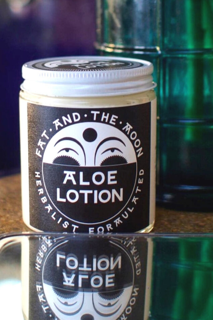 Zero Waste Lotions Who Are All About Plastic Free Pampering  #zerowastelotion #bestzerowastelotion #zerowastebodylotion #zerowastelotionbar #plasticfreelotion #beestplasticfreelotion Image by Fat and the Moon