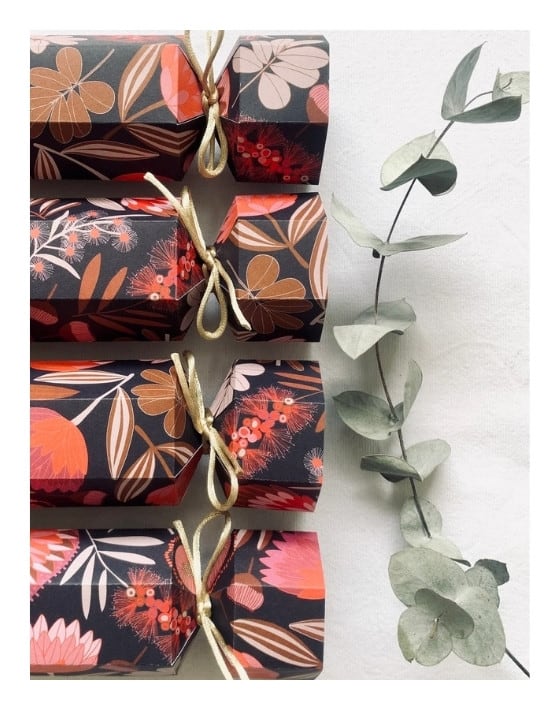 10 Eco Friendly Christmas Crackers Popping Into Your Sustainable Celebrations #ecofriendlychristmascrackers #ecofriendlychristmascrackersUK #ecofriendlychristmascrackersaustralia #bestecofriendlychristmascrackers #ecocrackers #ecochristmascrackers #sustainablejungle Image by Cardboard Hunters