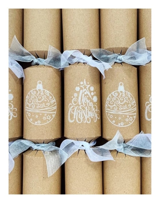 10 Eco Friendly Christmas Crackers Popping Into Your Sustainable Celebrations #ecofriendlychristmascrackers #ecofriendlychristmascrackersUK #ecofriendlychristmascrackersaustralia #bestecofriendlychristmascrackers #ecocrackers #ecochristmascrackers #sustainablejungle Image by Little Doris Designs