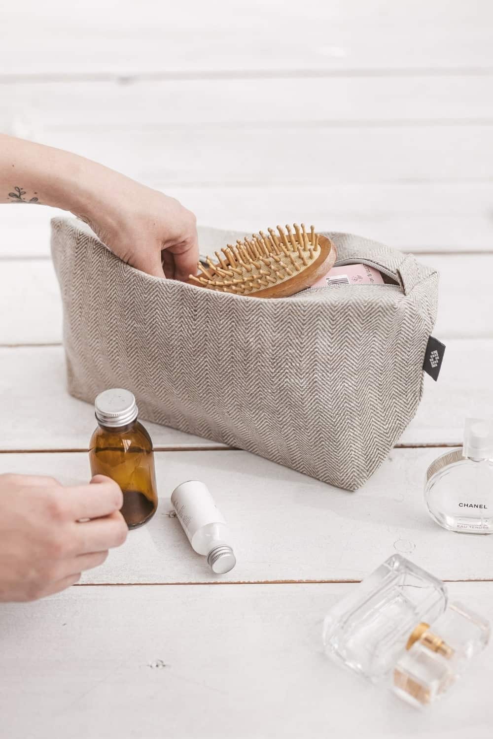 Gen See Sustainable Organic Cotton Makeup Bag