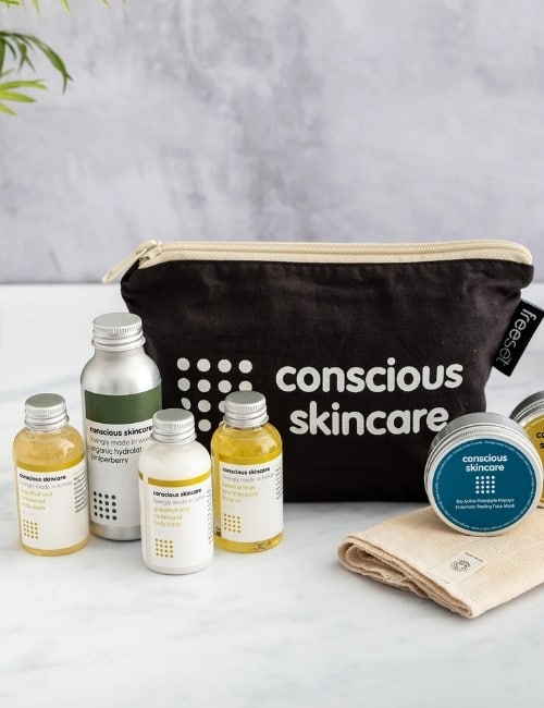 12 Eco Friendly Toiletries Welcome In Any Sustainable Bathroom #ecofriendlytoiletries #mensecofriendlytoiletries #womensecofriendlytoiletries #bestecofriendlytoiletries #ecofriendlytoiletryproducts #sustainabletoiletries #sustainablejungle Image by Conscious Skincare