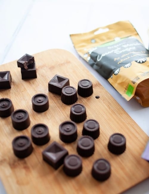 10 UK Ethical Chocolate Brands Taking A Bite Out Of Inequality #ethicalchocolateUK #mostethicalchocolateUK #ethicalveganchocolateUK #ethicalchocolatecompaniesUK #ethicalchocolatebrandsUK #bestethicalchocolateUK #sustainablechocolate #sustainablechocolatebrands #sustainablechocolatepackaging #sustainablechocolatebars #sustainablechocolateUK #fairtradechocolate #ecofriendlychocolate #sustainablejungle Images by The Raw Chocolate Company