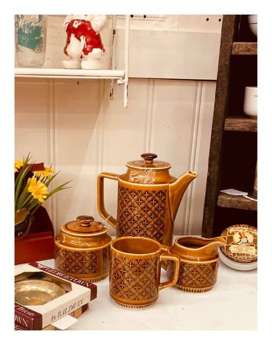 15 Thrift Stores in Tulsa Promising To Blow You Away #thriftstorestulsa #bestthriftstorestulsa #clothingthriftstorestulsa #thriftstoresintulsa #thriftstoresintulsaokla #tulsavintagestores #bestthriftstoresintulsa #sustainablejungle Image by JADE Antique and Vintage Boutique