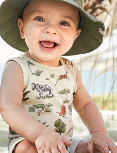 Sustainable Baby Clothes: 9 Brands For The Best Organic Snuggles #sustainablebabyclothes #organicbabyclothes #ecofriendlybabyclothes #ethicalbabyclothes #sustainablejungle Image by Little Planet