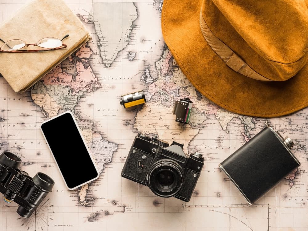 Zero Waste Travel: 11 Tips, Tricks, & Hacks For the Eco-Conscious Traveler #zerowastetravel #zerowastetraveltips #zerowastetravelguide #howtotravelzerowaste #sustainablejungle Image by Ibrar Hussain via Canva Pro