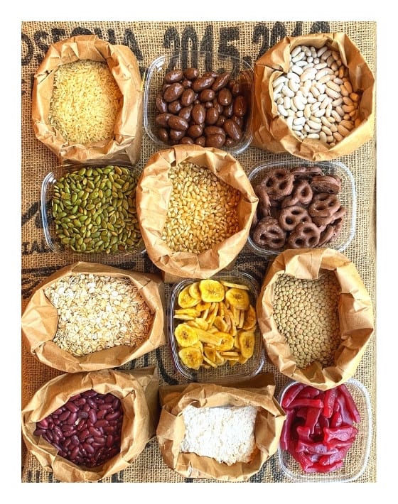 11 Zero Waste Stores in Chicago For All Your Bulk & Package Free Shopping Needs #ZeroWasteStoresinChicago #ZeroWasteStoresChicago #ChicagoZeroWasteStores #bulkstoreschicago #sustainablejungle Image by Local Foods Market