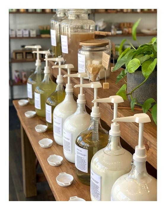 11 Zero Waste Stores in Chicago For All Your Bulk & Package Free Shopping Needs #ZeroWasteStoresinChicago #ZeroWasteStoresChicago #ChicagoZeroWasteStores #bulkstoreschicago #sustainablejungle Image by The Unwaste Shop