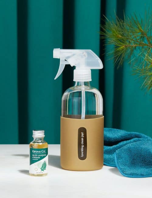 11 Refillable Cleaning Products Wiping Away Those Toxic Woes Image by Grove Collaborative #refillablecleaningproducts #bestrefillablecleaningproducts #refillableglasscleaningproducts #ecofriendlyrefillablecleaningproducts #sustainablerefillablecleaningproducts #sustainablejungle