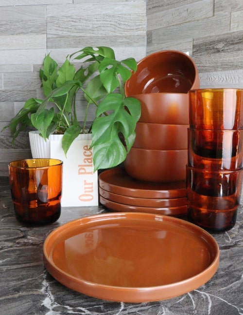10 Eco-Friendly Dinnerware Brands of Your Dining Dreams Image by Sustainable Jungle #eco-friendlydinnerware #besteco-friendlydinnerware #besteco-friendlydinnerwaresets #sustainabledinnerware #sustainabledinnerwarebrands #sustainablejungle