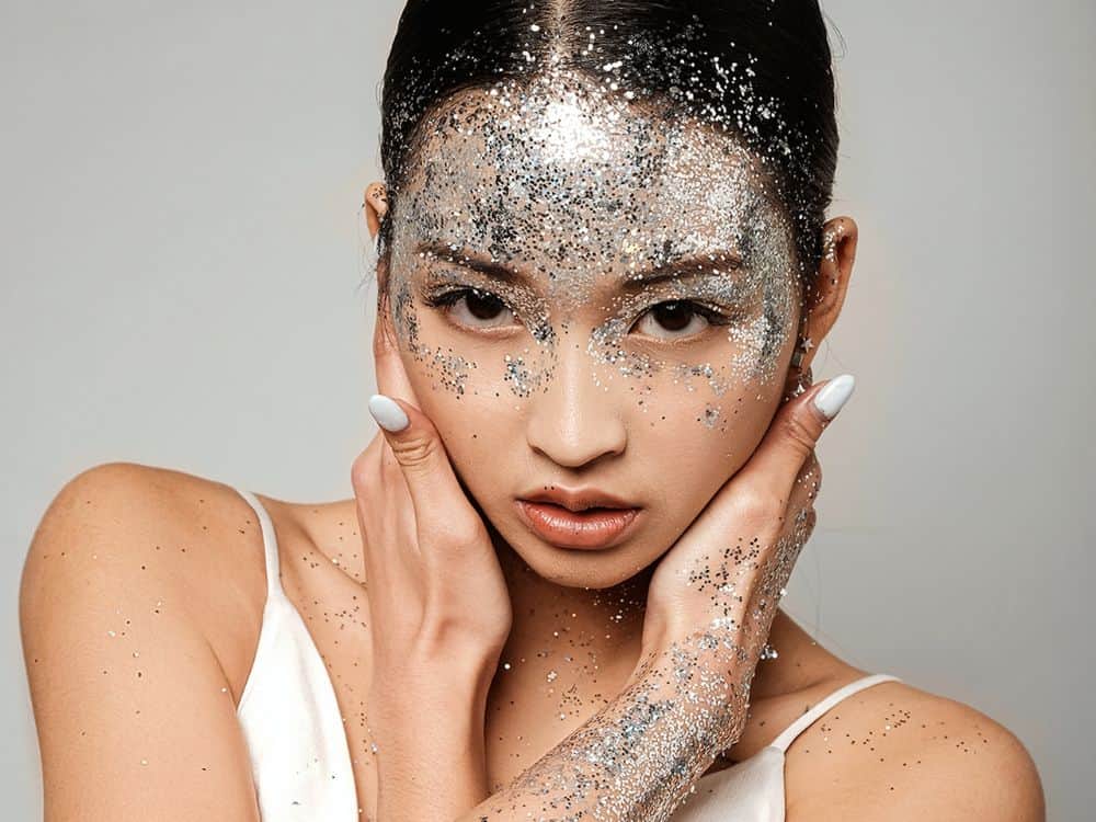 Biodegradable Glitter: Sustainable Sparkle Or Just Glimmering Greenwashing? Image by Анна Хазова via Pexels on Canva Pro #biodegredableglitter #isbiodegradableglitterreallybiodegradable #biodegradablefaceglitter #ecofriendlyglitter #ecofriendlycraftglitter #ecofriendlyglitteralternatives #sustainablejungle