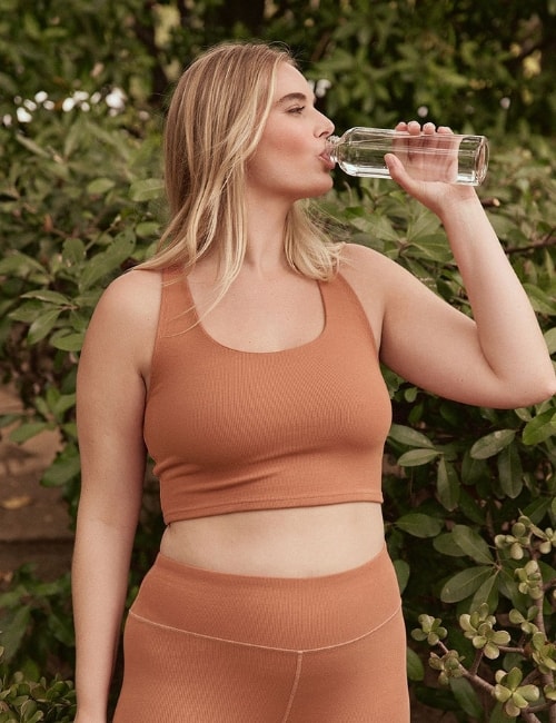 7 Sustainable Sports Bras Providing Eco-Friendly Support For Gaia & The GirlsImage by Pact#sustainablesportsbras #sustainablesportsbra #bestsustainablesportsbras #sustainablesportsbrasforwomen #womenssustainablesportsbra #sustainablejungle