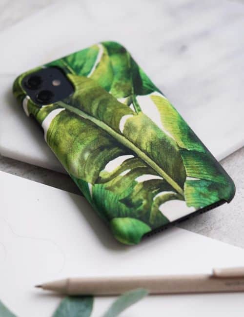 11 Sustainable & Eco-Friendly Phone Cases for Conscious Calls Image by AGood Company #ecofriendlyphonecases #sustainablephonecases #ecofriendlyiphonecases #ecofriendlycellphonecases #bestsustainablephonecases #sustainablephonecasebrands #sustainablejungle