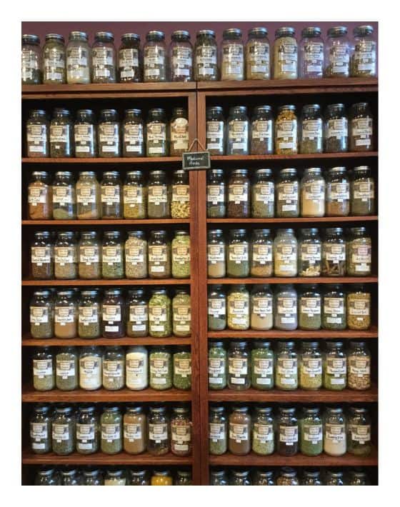 14 Zero Waste Stores in Portland, Oregon for a Package Free PDX Image by Clary Sage Herbarium #zerowastestoresportland #zerowastegrocerystoresportland #zerowastestoreportlandoregon #portlandzerowastestores #bulkstoresportland #bulkfoodportland #sustainablejungle