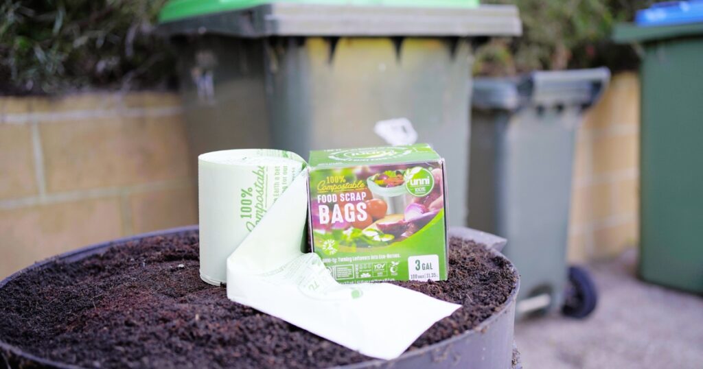 Let’s Talk Trash: Are Trash Bags Recyclable? Image by Sustainable Jungle #aretrashbagsrecyclable #aregarbagebagsrecyclable #canyourecycleplastictrashbags #areplasticgarbagebagsrecyclable #sustainablejungle