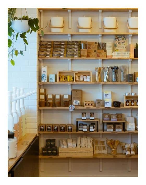 14 Zero Waste Stores in Portland, Oregon for a Package Free PDX Image by The Realm Refillery #zerowastestoresportland #zerowastegrocerystoresportland #zerowastestoreportlandoregon #portlandzerowastestores #bulkstoresportland #bulkfoodportland #sustainablejungle