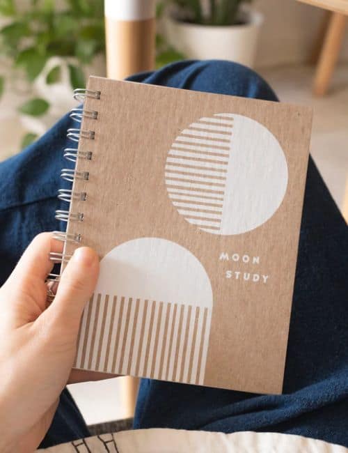 9 Eco-Friendly Notebooks & Journals For All Your Sustainable Scribbling Image by Worthwhile Paper #ecofriendlynotebooks #sustainablenotebooks #ecofriendlyspiralnotebooks #ecofriendlyjournalsandnotebooks #ecofriendlycompostitionnotebooks #bestsustainablenotebooks #sustainablejungle