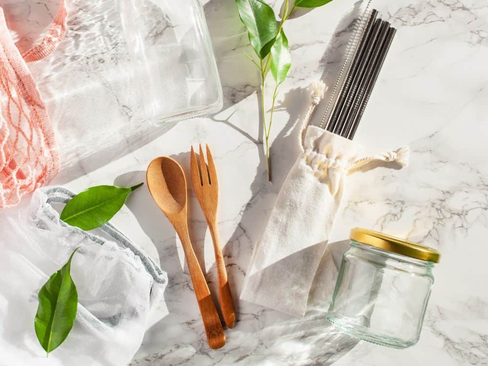 11 Step Recipe For A Perfect Zero Waste Kitchen Image by olgamiltsova #zerowastekitchen #zerowastekithenessentials #zerowastehomekitchen #howtohaveazerowastekitchen #plasticfreekitchen #plasticfreekitchenproducts #sustainablejungle