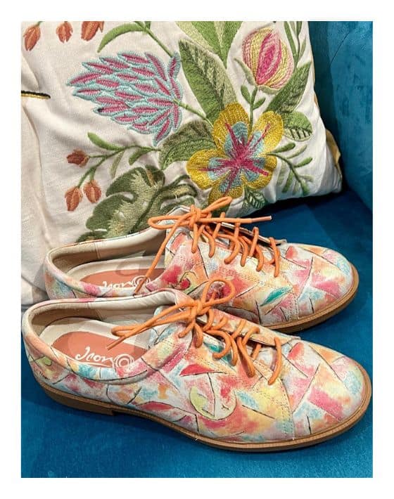 11 Albuquerque Thrift Stores In the Colorful State of Consignment Image by Colibri Clothing Revival #thriftstoresAlbuquerqe #thriftstoresABQ #consignmentstoresalbuquerque #albuquerquethriftstores #bestthriftstoresinalbuquerqueNM #sustainablejungle