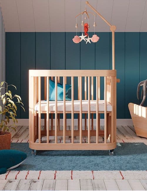 7 Eco-Friendly & Non-Toxic Cribs To Make Baby’s Bedtime Better Image by Nestig #nontoxiccrib #bestnontoxiccribs #nontoxicbabycribs #ecofriendlycribs #ecobabycribs #ssolidwoodnontoxiccrib #sustainablejungle