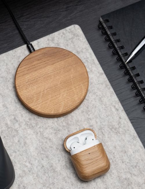 13 Eco Chargers For Planet-Friendly Charging Image by Oakywood #ecochargers #ecobatterychargers #ecophonechargers #ecofriendlychargers #ecofriendlyiPhonecharger #portableecofriendlycharger #sustainablejungle