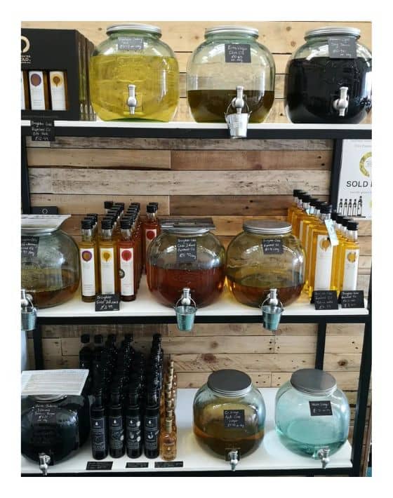 11 Zero Waste Stores in Philadelphia For Your Declaration of Plastic Independence Image by The Larder #zerowastestorephiladelphia #zerowastegrocerystorephiladelphia #refillstorephiladelphia #philadelphiazerowastestores #bulkrefillstoresphiladelphia #sustainablejungle