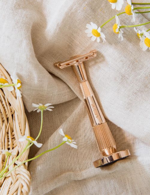 Zero Waste Bathroom Essentials: 15 Sustainable Swaps & Products Image by ZeroWasteStore #zerowastebathroom #zerowastebathroomproducts #plasticfreebathroom #plasticfreebathroomproducts #zerowastebathroomswaps #zerowastebathroomideas #sustainablejungle