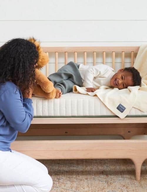 9 Non-Toxic & Organic Crib Mattresses For Safest Baby Slumber Image by Avocado #organiccribmattress #bestorganicmattressforcrib #organicbabymattress #nontoxiccribmattresses #bestorganiccribmattress #sustainablejungle