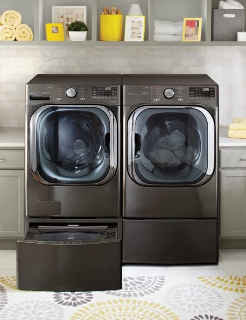 7 Eco-Friendly Washing Machines That Put The HE In Earth-Friendly Image by LG #ecofriendlywashingmachines #ecowashingmachines #ecofriendlywasheranddryer #highefficiencywashingmachines #hewashingmachines #sustainablejungle