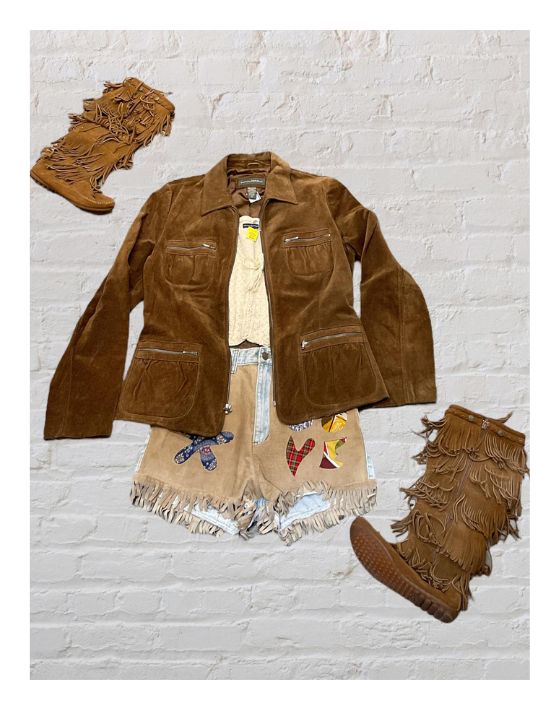 13 Best Tampa Thrift Stores for Bargain-Seeking Buccaneers Image by Avalon Exchange #thriftstorestampa #tampathriftstores #besttampathriftstores #thriftstoresintampa #tampabaythriftstores #sustainablejungle