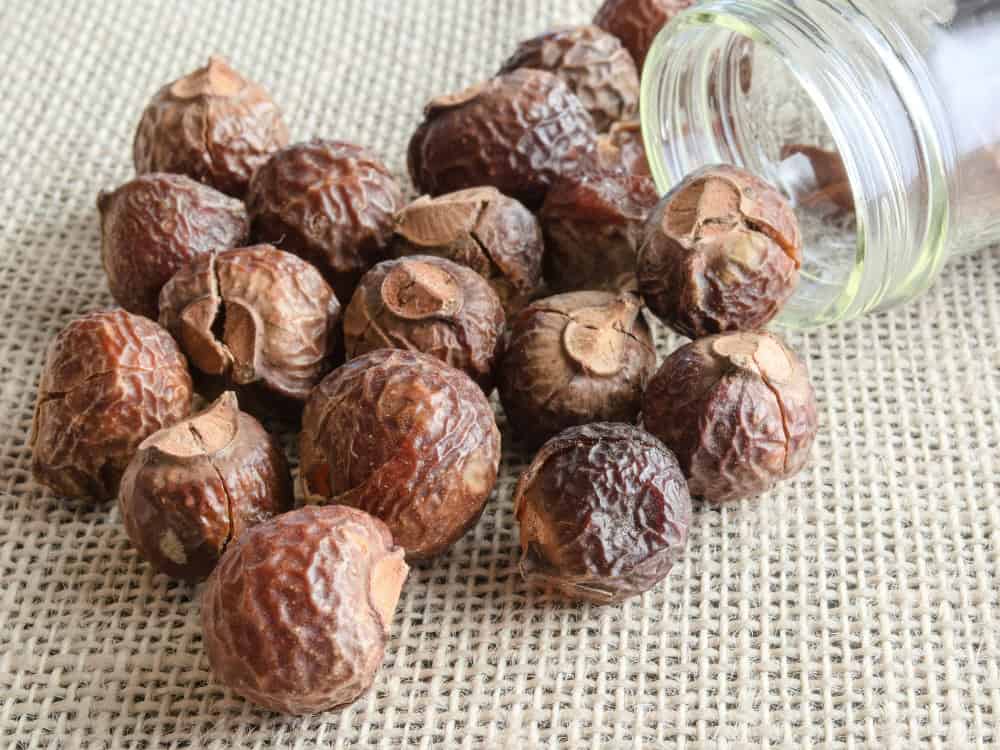 Natural Dryer Sheet Alternatives We've Tumble Tested (& Love) Image by Linda Hall #dryersheetalternatives #alternativestodryersheets #substitutefordryersheets #whattouseinsteadofdryersheets #dryersheetreplacement #sustainablejungle