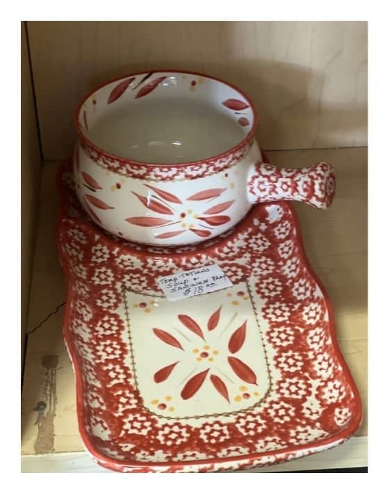 Bargain Hunting In The Red Stick: 12 Best Consignment & Thrift Stores In Baton Rouge Image by SpayMart Thrift #thriftstoresbatonrouge #batonrougethriftstores #consignmentsotresinbatonrouge #vintagethriftstoresbatonrouge #thriftstoresinbatonrouge #sustainablejungle