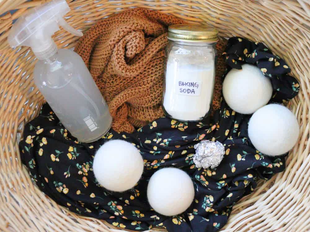 Natural Dryer Sheet Alternatives We've Tumble Tested (& Love) Image by Sustainable Jungle #dryersheetalternatives #alternativestodryersheets #substitutefordryersheets #whattouseinsteadofdryersheets #dryersheetreplacement #sustainablejungle