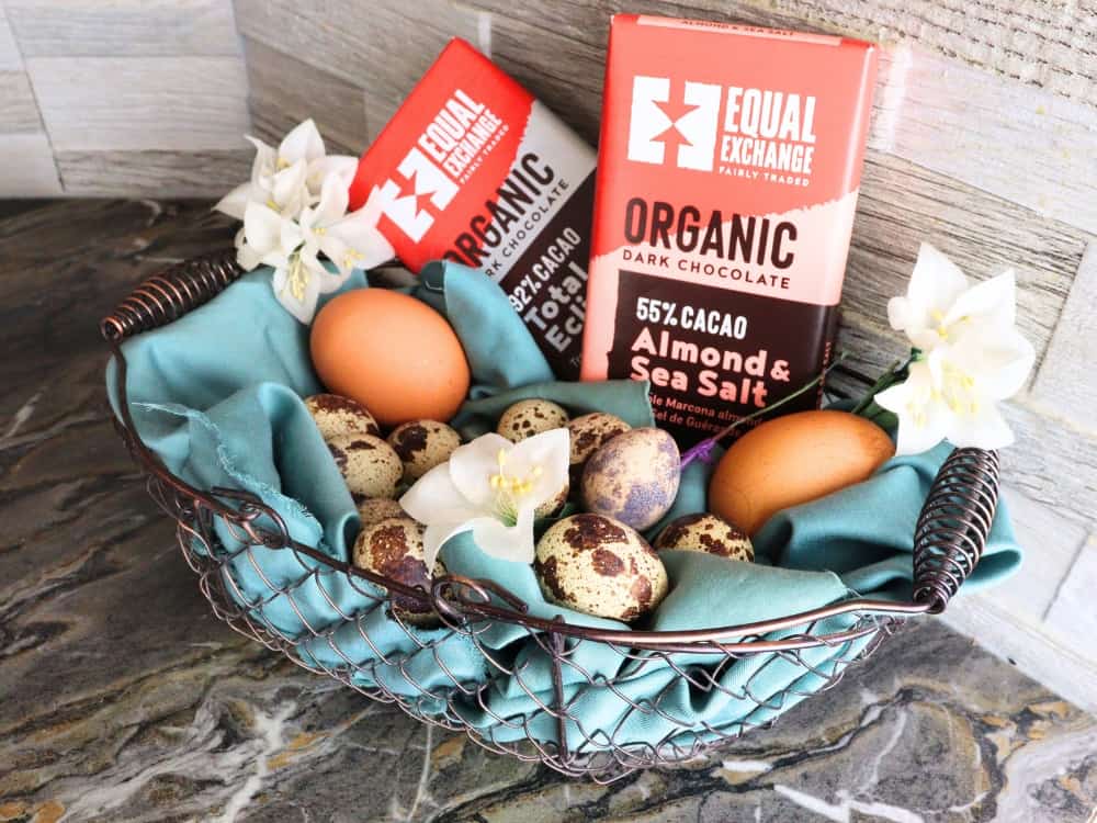How to Have a Sustainable Easter: 13 Egg-cellent Eco-Friendly Tips Image by Sustainable Jungle #sustainablejungle #sustainableeasterbasktetideas #sustainableeastereggs #ecofriendlyeaster #ecofriendlyeasterbaskets #ecofriendlyfillableeastereggs #sustainablejungle