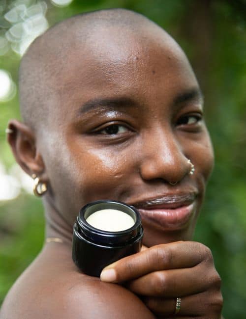 17 Zero Waste Skin Care Brands For Plastic-Free Pores Image by Tap Tap Organics #zerowasteskincare #zerowasteskincarebrands #zerowasteskincareproducts #zerowasteskincareroutine #plasticfreeskincare #plasticfreeskincarekit #sustainablejungle