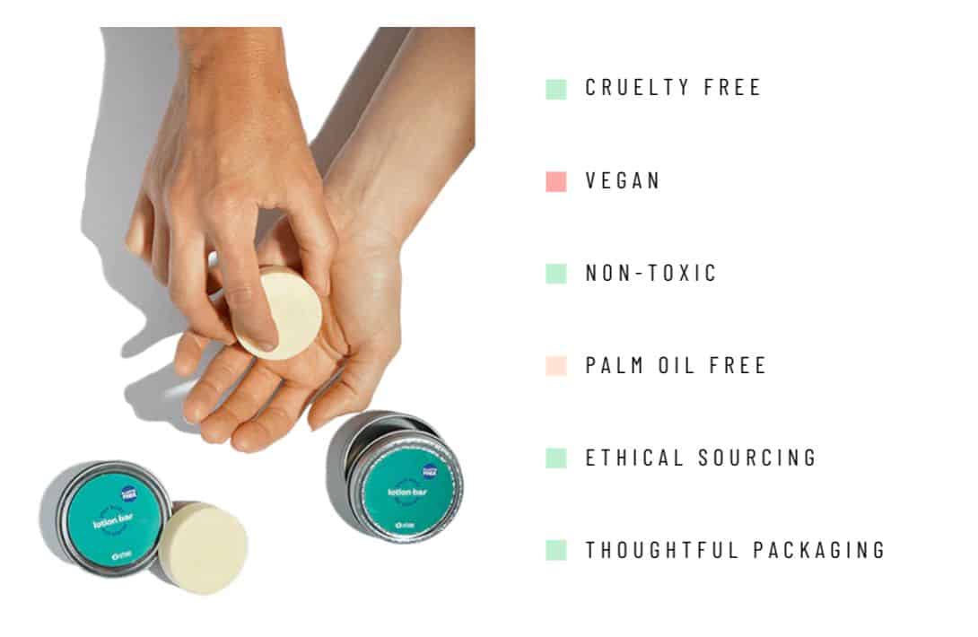 9 Organic Face Creams & Moisturizers For Your Low-Impact Lotion Needs Image by etee #organicfacecream #bestorganicfacecreams #naturalorganicfacecream #organicfacemoisturizer #organicfacialmoisturizer #bestorganicfacemoisturizers #sustainablejungle