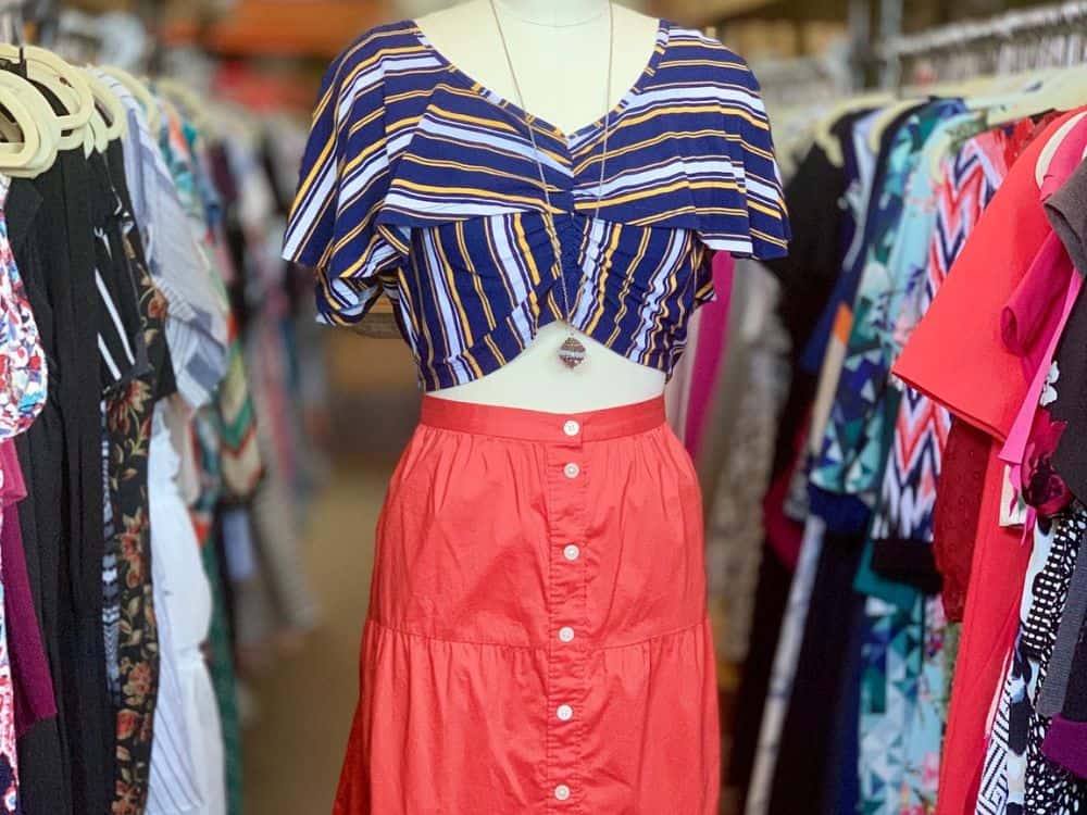 13 Best Tampa Thrift Stores for Bargain-Seeking Buccaneers Image by Valhalla Resale #thriftstorestampa #tampathriftstores #besttampathriftstores #thriftstoresintampa #tampabaythriftstores #sustainablejungle