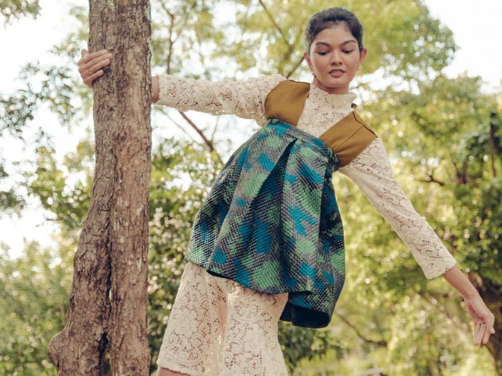 Thrift Flips: Environmental Hot or Ethical Not? Image by Junessa Rendon #thriftflips #isthriftflippingethical #thriftflipping #thriftflipclothes #thriftstoreflips #whatisthriftflipping #sustainablejungle