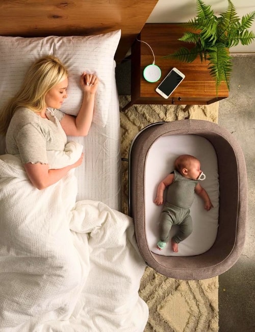 8 Organic & Non-Toxic Bassinets For A Safer Baby Snooze Image by Monte Design #nontoxicbassinets #bassinetnontoxic #bestnontoxicbabybassinet #organicbassinets #organicbabybassinets #sustinablejungle