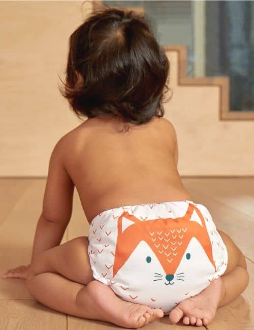 9 Sustainable & Eco-Friendly Diapers To Change For The Better Image by Kit & Kin #ecofriendlydiapers #ecofriendlybabydiapers #bestecofriendlydiapers #ecofriendlydisposablediapers #sustainablediapers #sustainabledisposablediapers #sustainablejungle