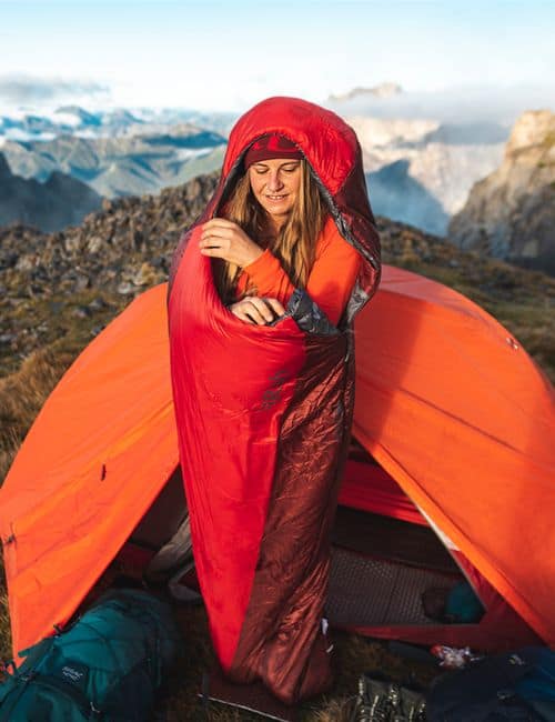 7 Sustainable Sleeping Bags For More Conscious Camping Comfort Image by Sierra Designs #sustainablesleepingbags #sustainablebackpackingsleepingbags #sustainablecampingsleepingbags #ecofriendlysleepingbags #ecofriendlybackpackingsleepingbags #sustainablejungle