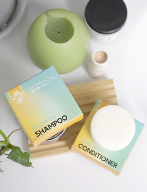 13 Zero Waste Shampoo & Conditioners For A Plastic-Free DoImage by Sustainable Jungle#zerowasteshampooandconditioner #zerowasteshampoobars #zerowasteshampoo #sustainableshampoo #bestsustainableshampooandconditioner #sustainableshampoobrands #sustainablejungle