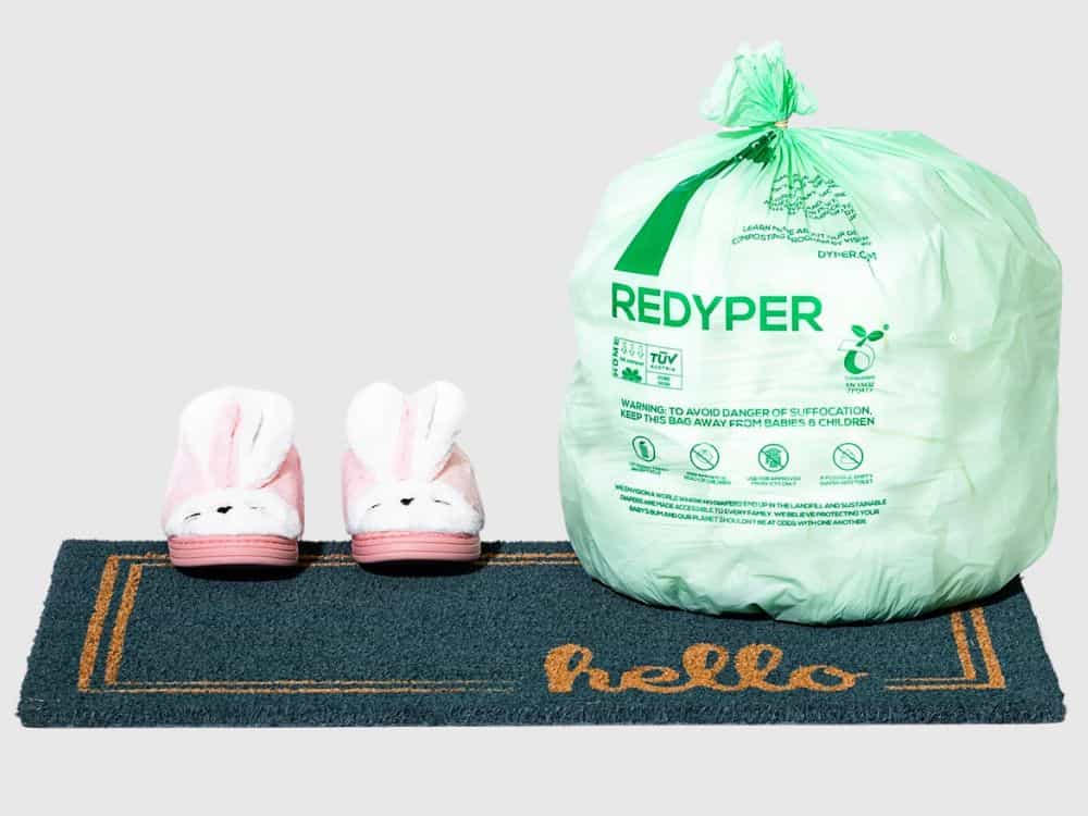 Are Diapers Recyclable? The Dirty Details About Diaper Recycling & Disposal Image by dyper #arediapersrecyclable #aredisposablediapersrecyclable #diaperrecycling #canyourecyclediapers #recyclablediapers #recyclediapers #sustainablejungle