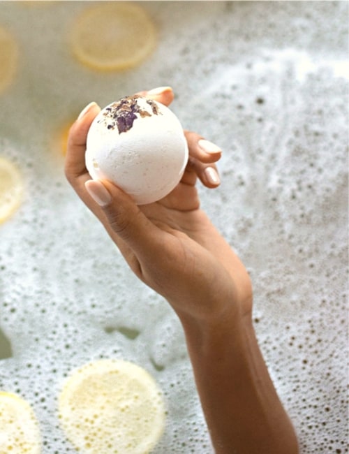 Turn Your Tub Time From Boring To Bliss With 7 Organic Bath BombsImage by Natural Amor#organicbathbombs #bestorganicbathbombs #naturalbathbomb #allnaturalbathbombs #organicbathbombsforkids #homemadeorganicbathbombs #sustainablejungle