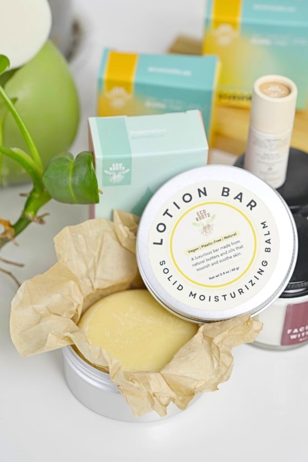 11 Zero Waste Lotions Who Are All About Plastic Free Pampering Image by Sustainable Jungle #zerowastelotion #bestzerowastelotion #zerowastebodylotion #zerowastelotionbar #plasticfreelotion #beestplasticfreelotion