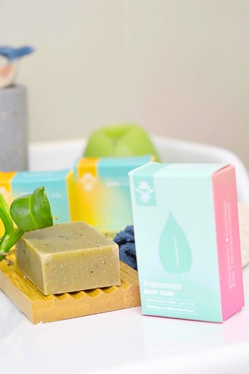 9 Natural & Organic Body Washes For All Skin Types Image by Sustainable Jungle #organicbodywash #naturalbodywash #sustainablebodywash #sustainablejungle
