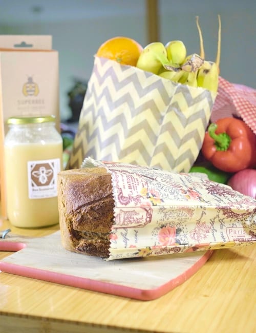 Store Food With These 9 Unbee-lievably Eco-Friendly Reusable Beeswax Wraps Images by Sustainable Jungle #beeswaxwraps #beeswaxfoodwrap #reusablefoodwraps #diybeeswaxwrap #reusablebeeswaxwraps #resusablebeeswaxfoodwrap #sustainablejungle