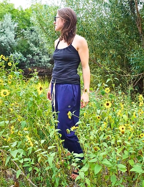 9 Organic Sweatpants That Are Cozy For Our Climate Image by Sustainable Jungle #organicsweatpants #organiccottonsweatpants #organiccottonsweats #mensorganicsweatpants #organiccottonsweatpantswomens #organiccozysweatpants #sustainablejungle