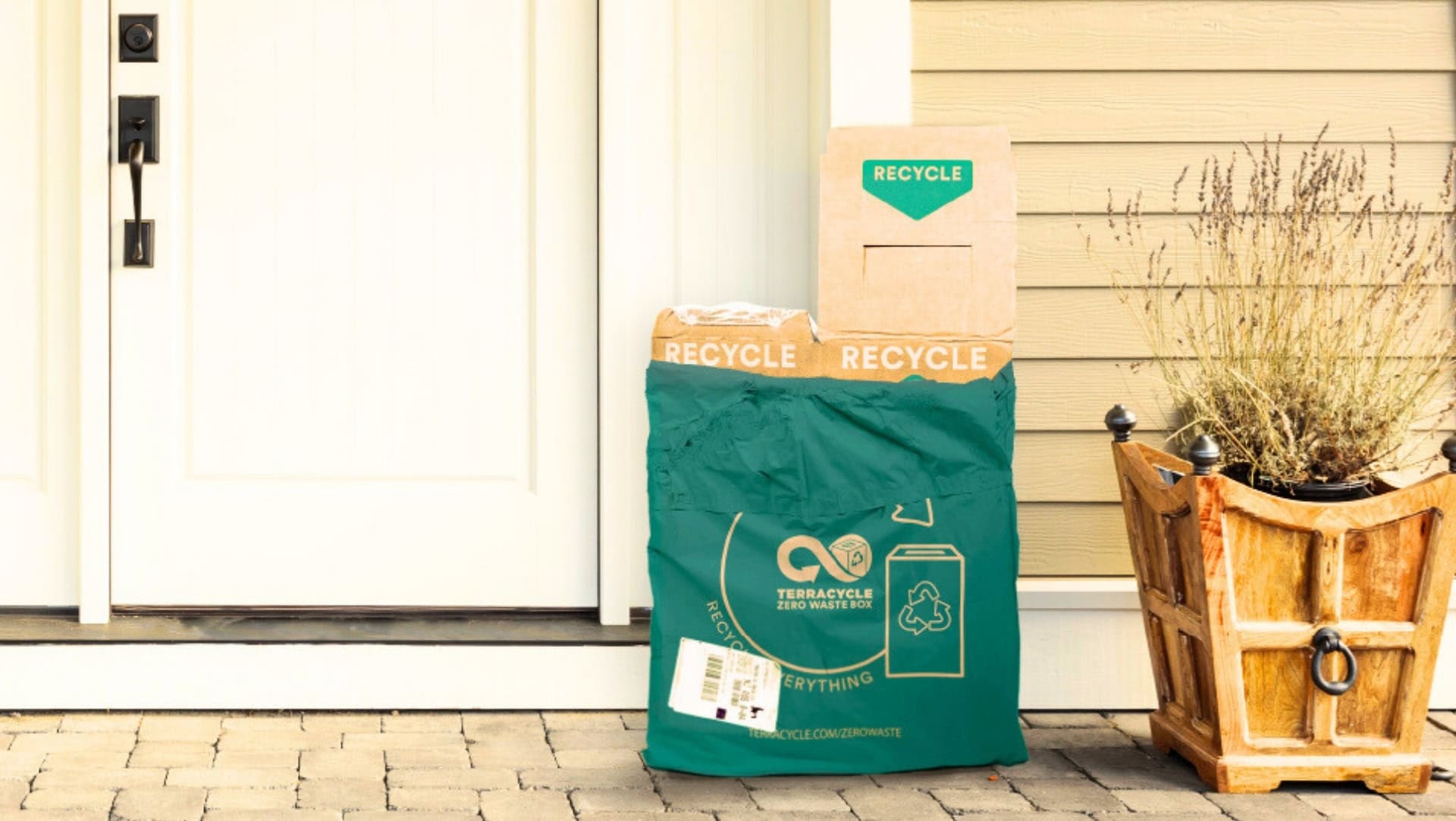 Image by Terracycle (recycle-old-clothes)